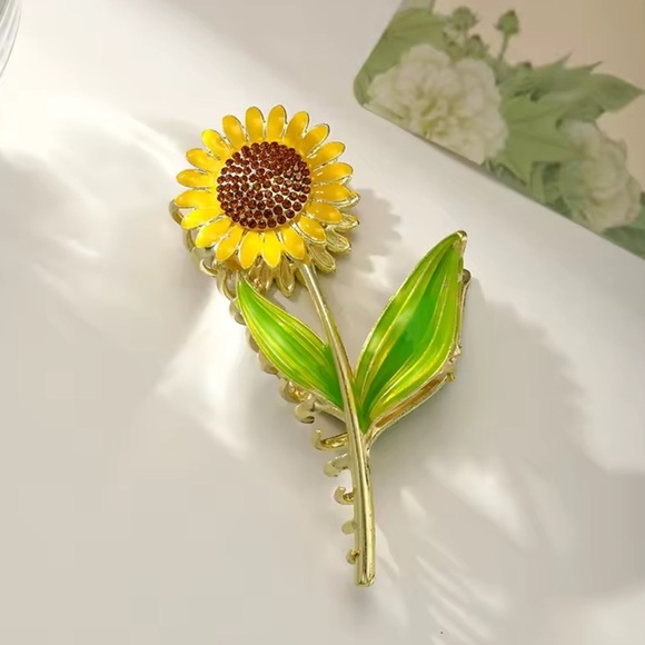 Sunflower Metal Hair Claws main image 4